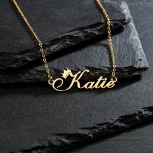 katie customised name pendant