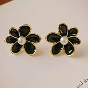 velvet noir studs
