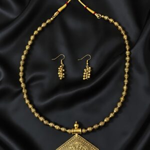 rajvanshi heritage pendant set